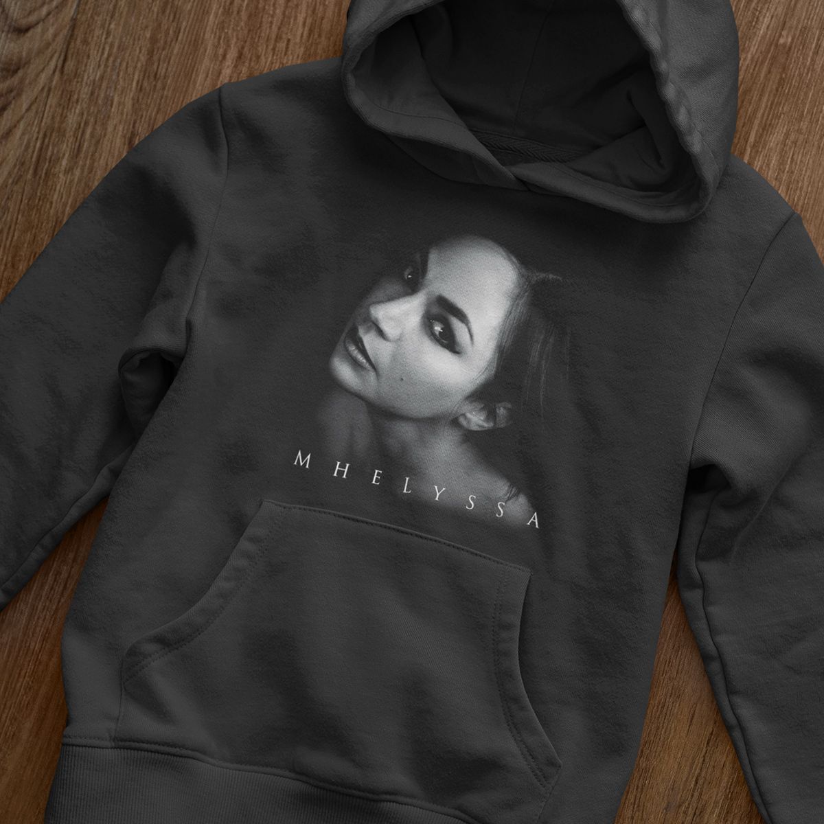 Inalcanzable-BW-Hoodie